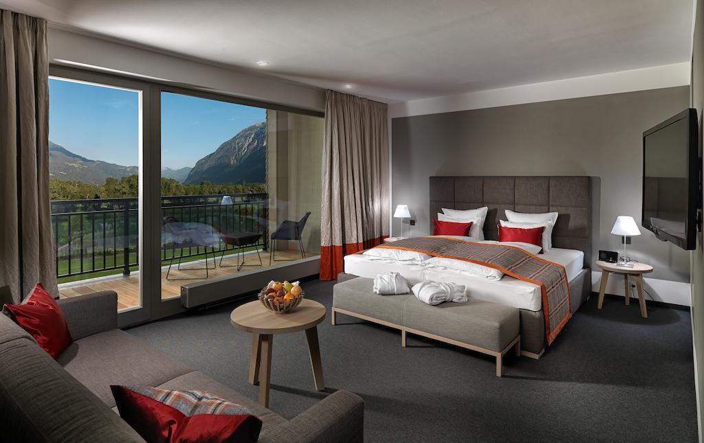 Dolomitengolf Suites Lavant Room photo